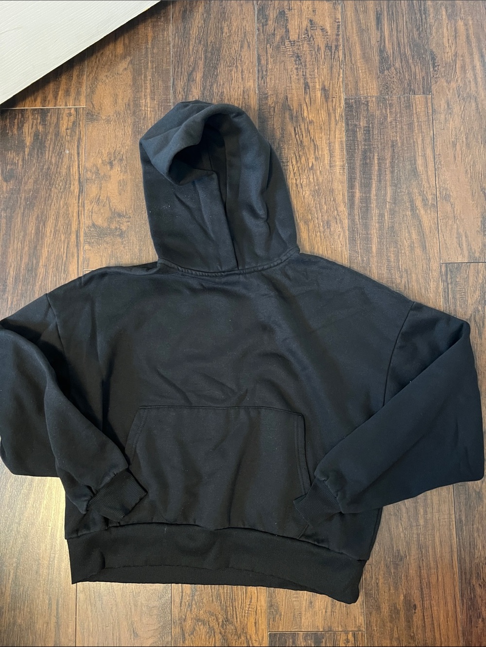 Black Crewneck Hoodie Sweatshirt! Soft and comfortable